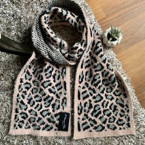 New Marcus Adler Blush Pink leopard faux fur scarf